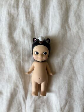 Authentic Sonny Angel Skunk